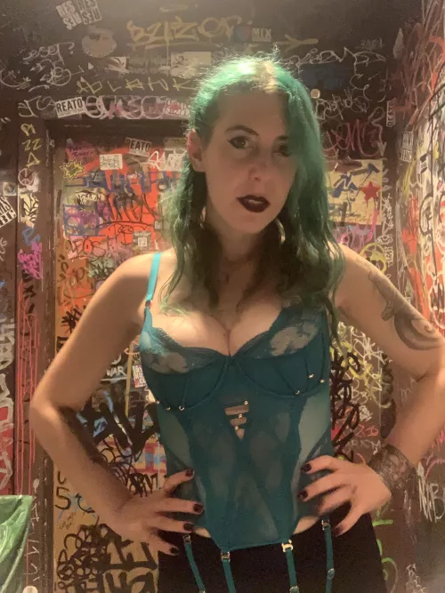 Grafitti wall cleavage by sirenskiss3