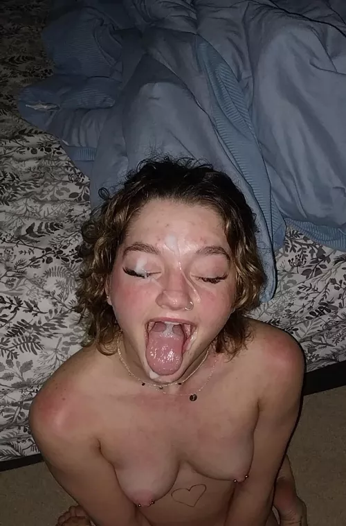 He used my throat and came all over my pretty face [OC] by Lemur03