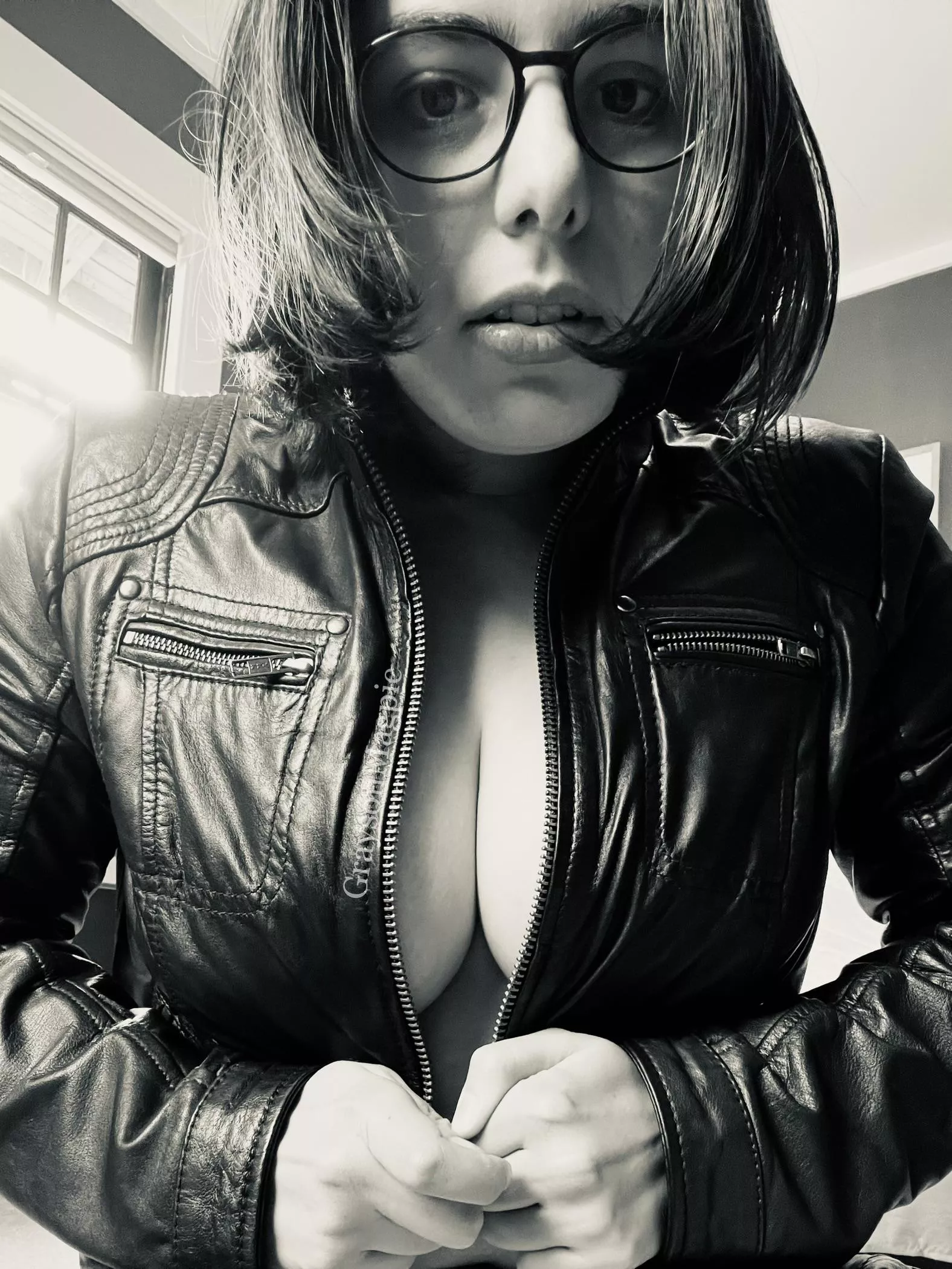 How's this for a thirst trap? 🩶 posted by GraysonMagpie