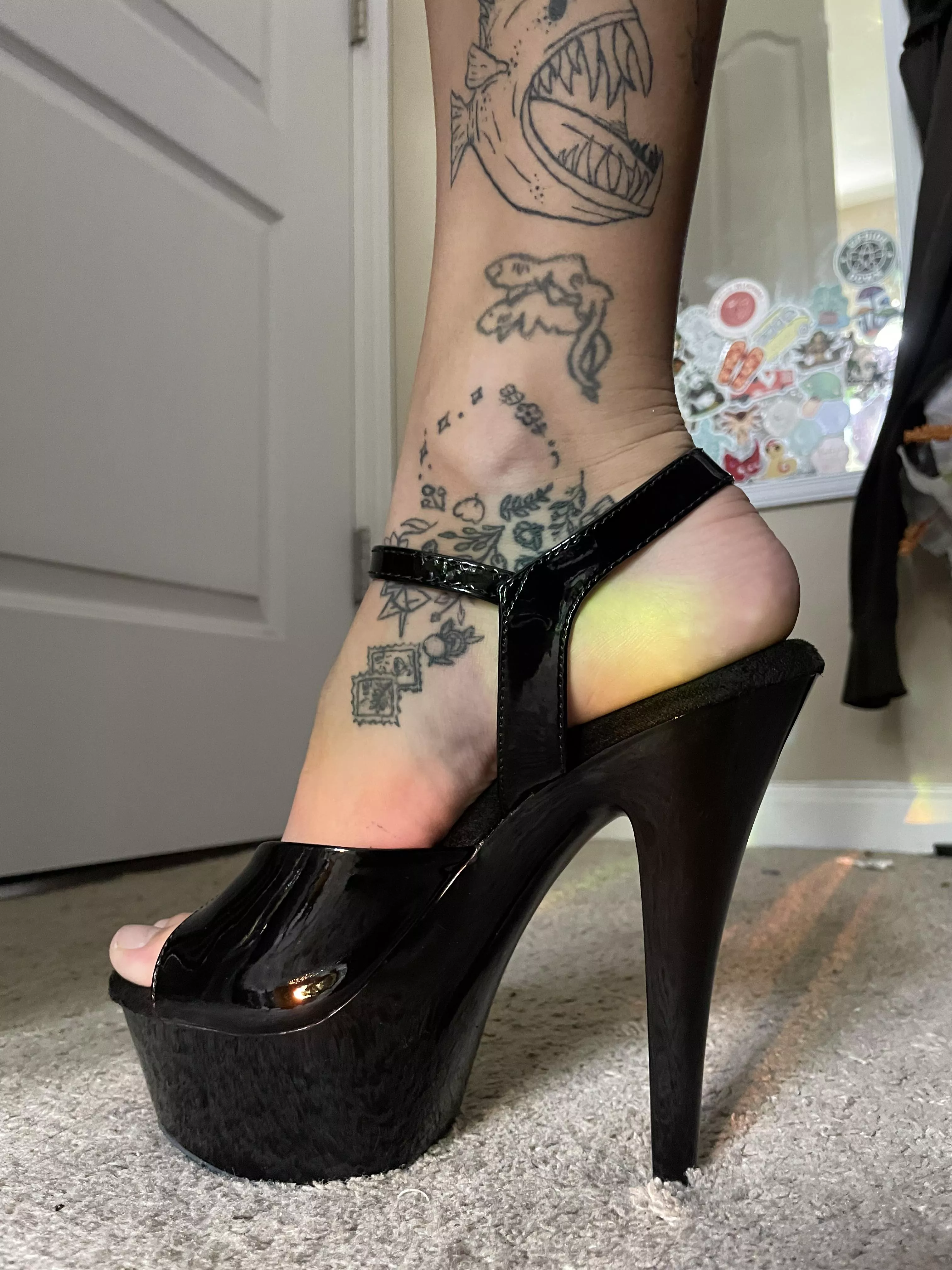 I love my new heels 🥰 posted by Not_TheOriginal_Nico