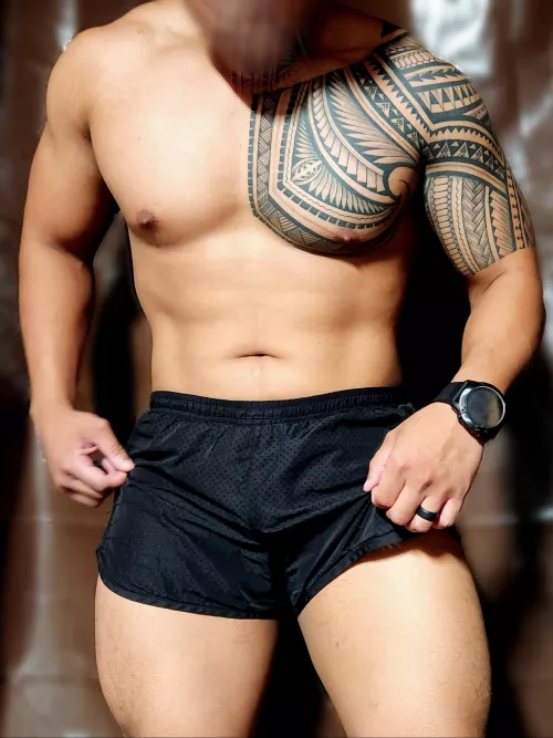 I wonder if married dad bods have a place here. by its_wren_