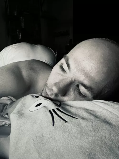 Lonely boy 👋🏻 by Ben_Boudoir