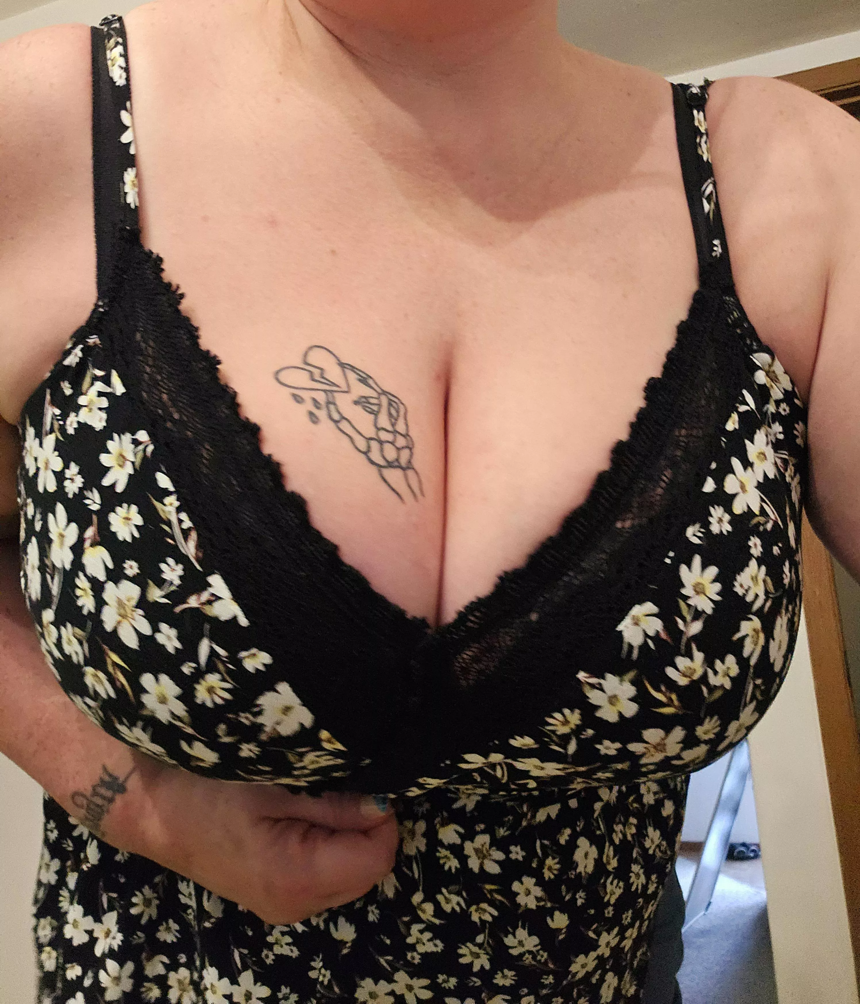 Mama's night out posted by midwestmilfbbw1