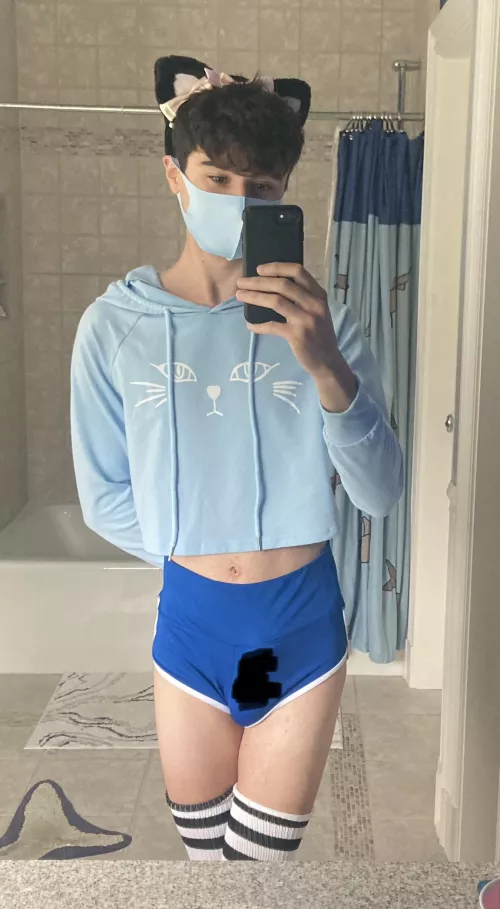 New outfit 😸 by Squiggy53