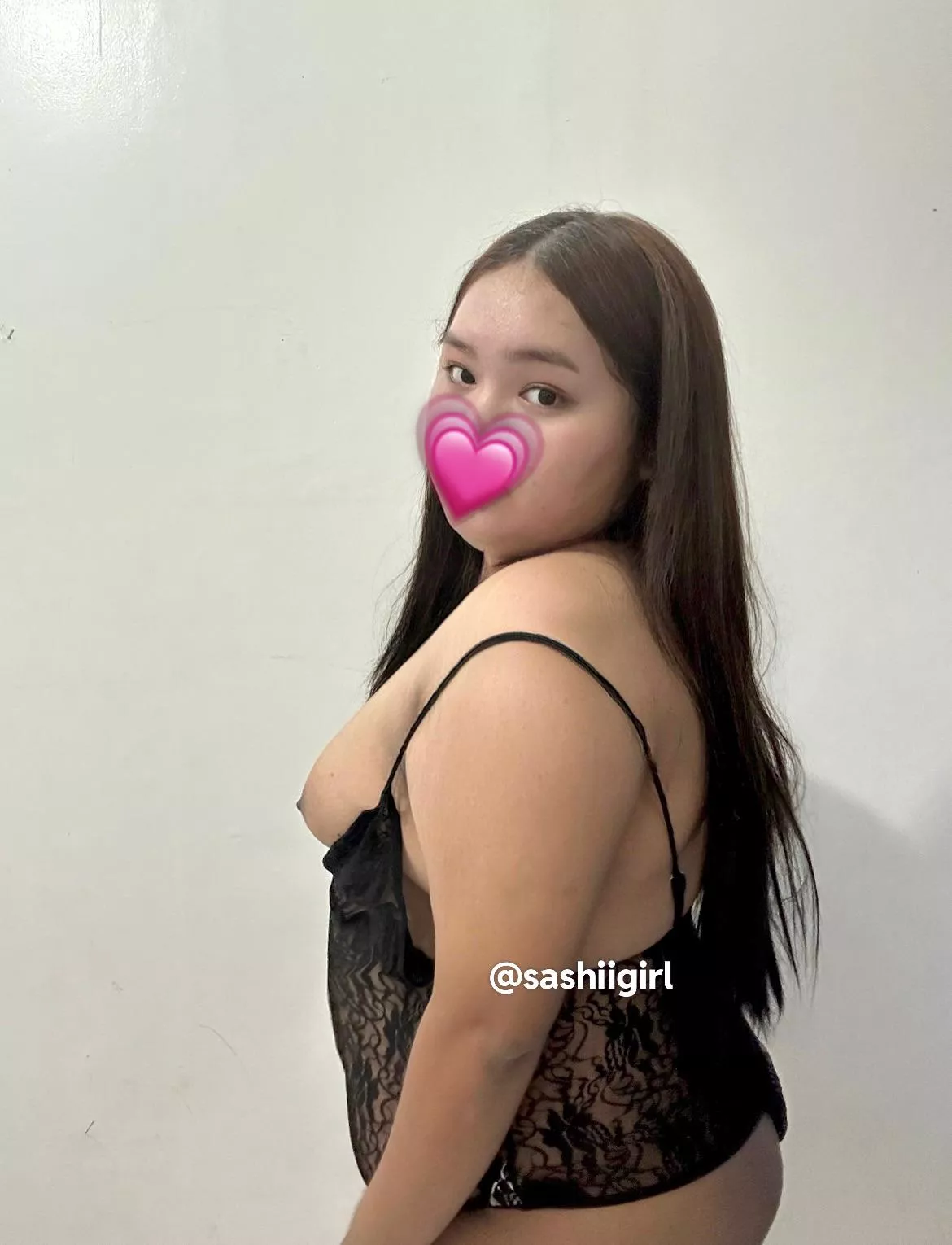 stop looking at my eyes 🤭 suck my boobs now 🥵 posted by sashiigirl