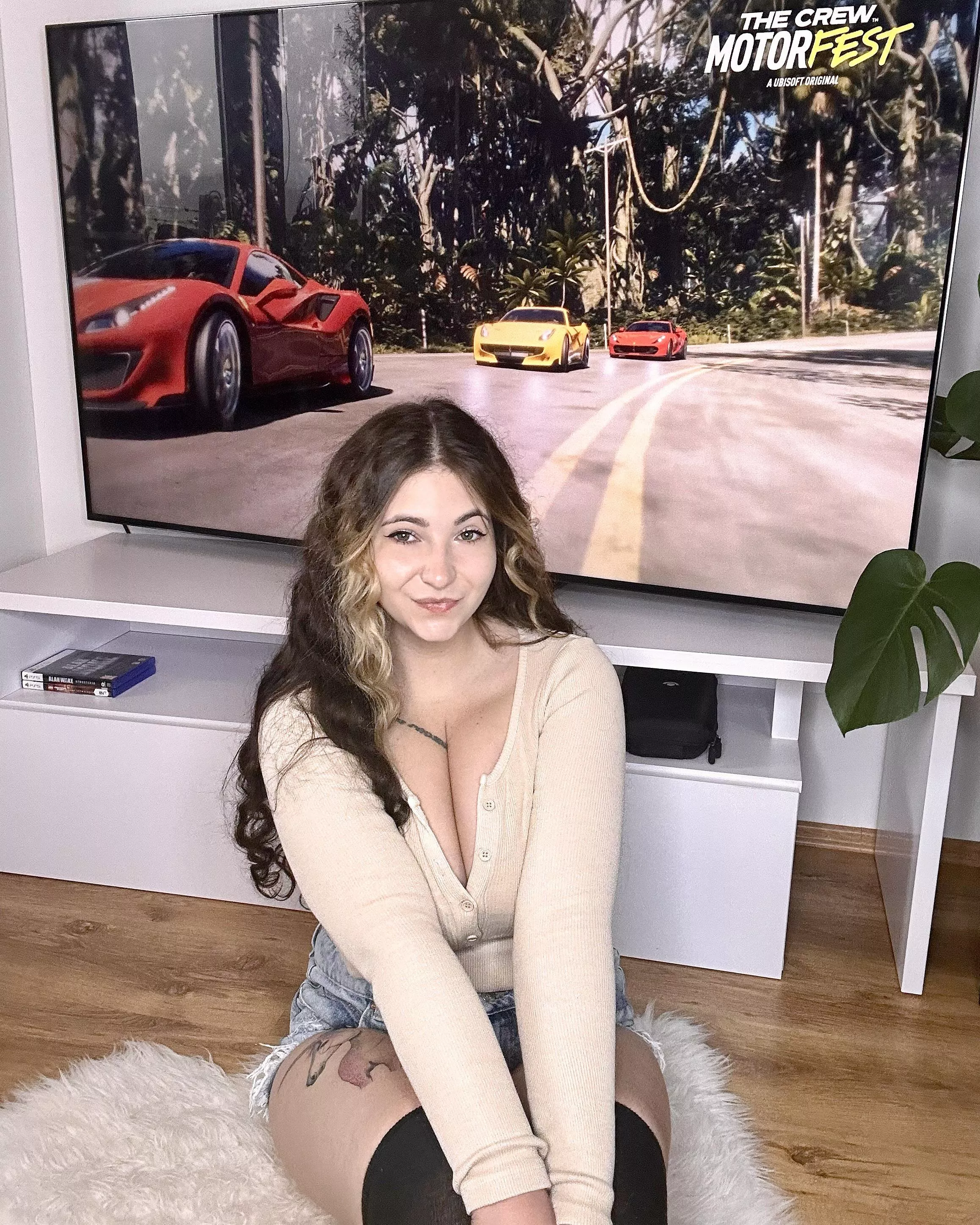 will you play with me? 😈 posted by Lola_Geek