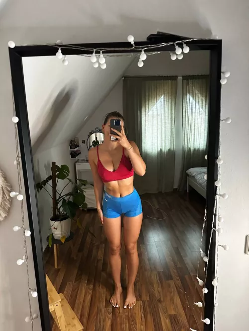 would you take a double look if you saw me in the gym? by Rosie_CA