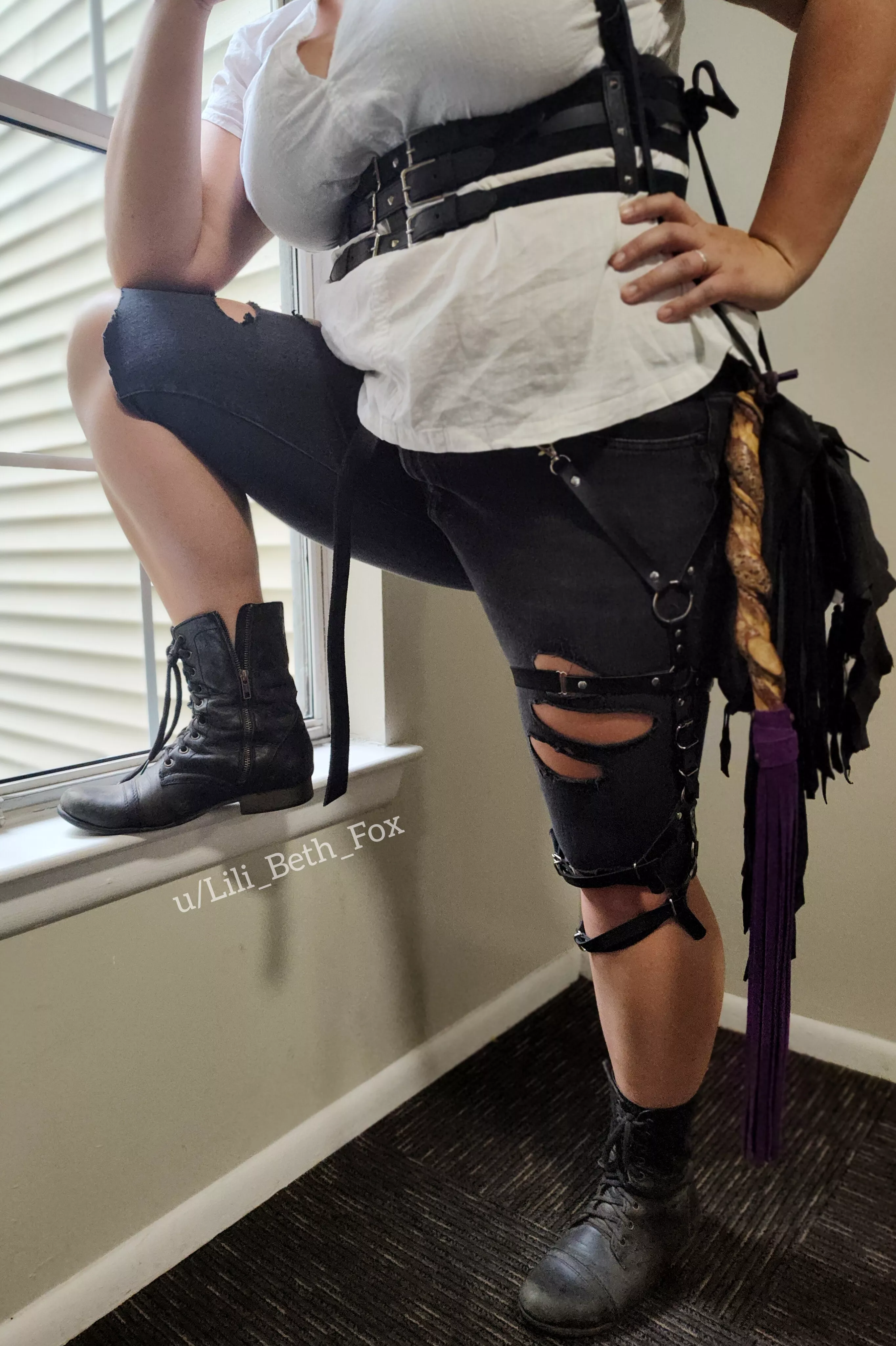 You'll spend the day cleaning my boots you with your tongue, sailor. 🏴‍☠️ posted by Lili_Beth_Fox