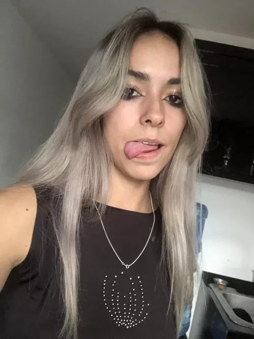 Anel by GruesomeAscent