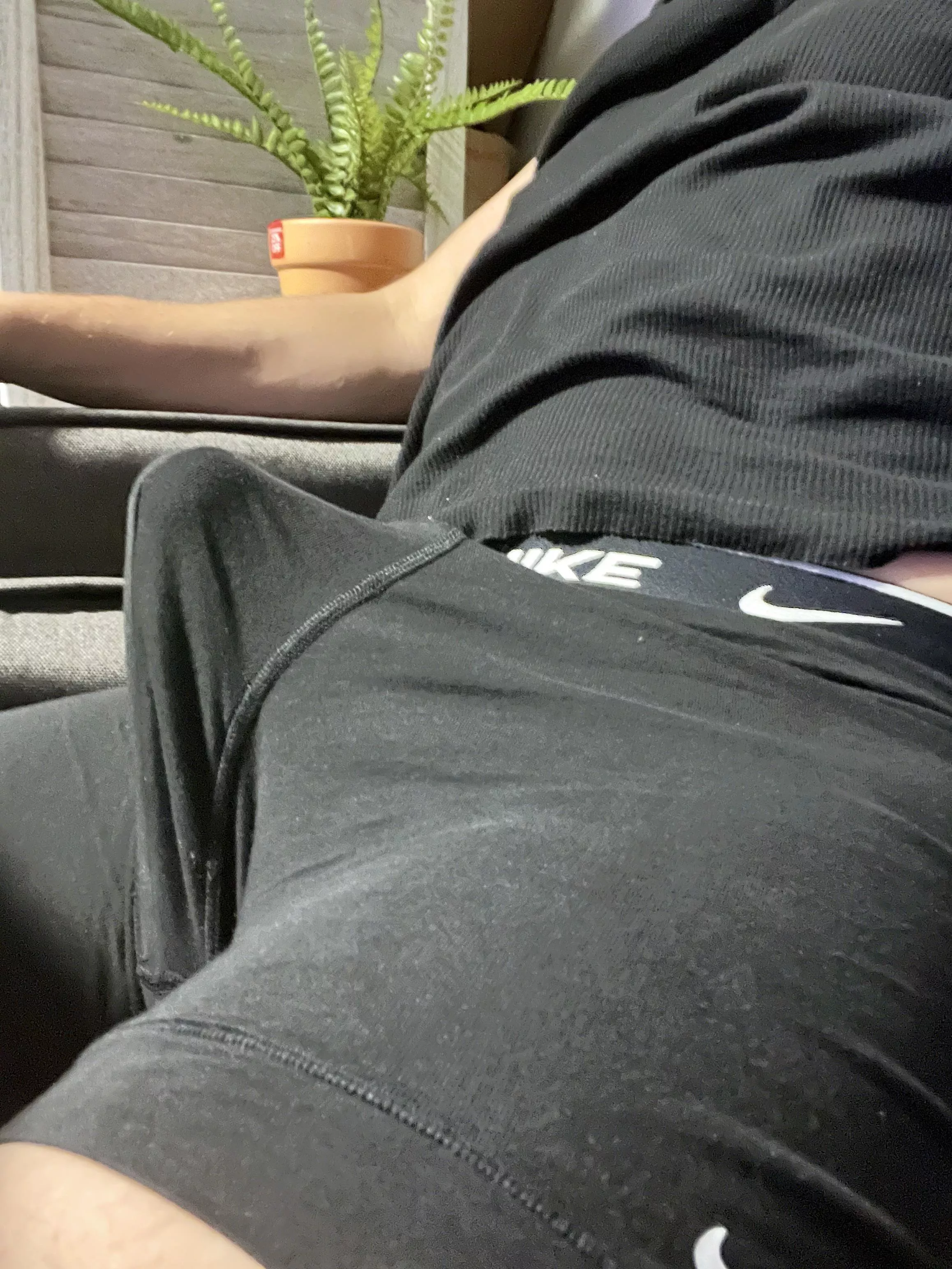 Come have a seat posted by cosmova