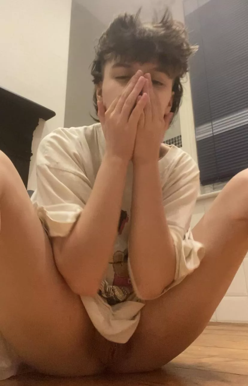 dickless AND bad camera quality? pick a struggle posted by Ashamed-Beautiful126