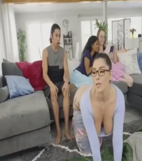 Does anyone know the sauce to thr video? Or at least her name? by eseloco713