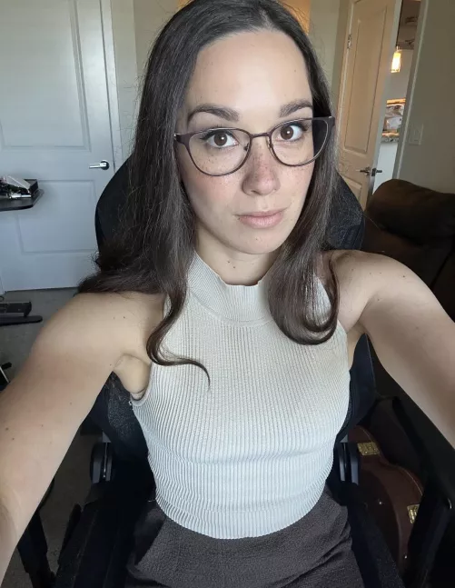 Feeling snazzy in my outfit. by AlanaAraya