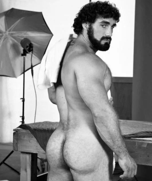 Furry butt posted by PeteGuy23