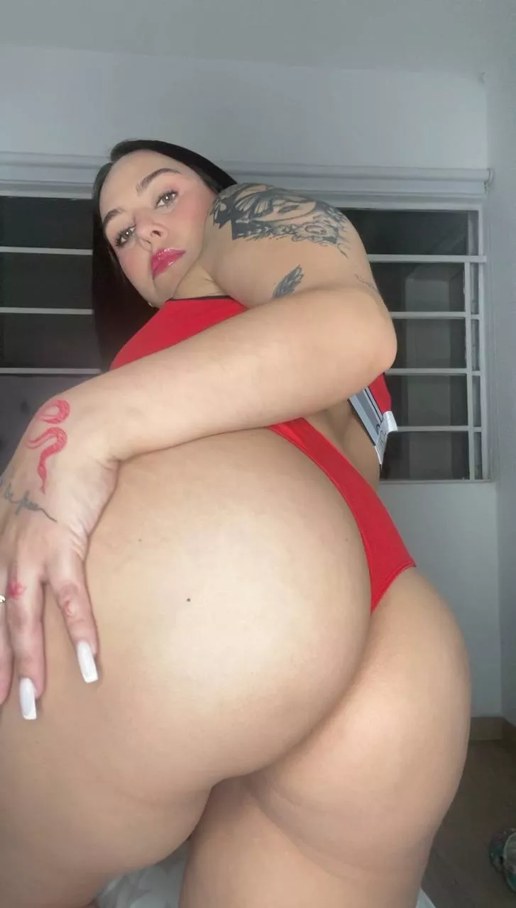 Gonna Give Your Jaw a Workout Now, Boys posted by SnivelingToad