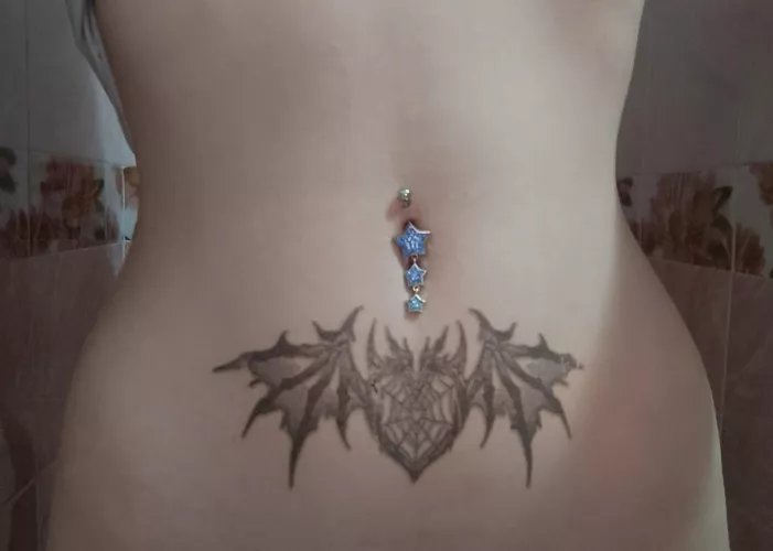 Got a new navel :) by azeeeroy