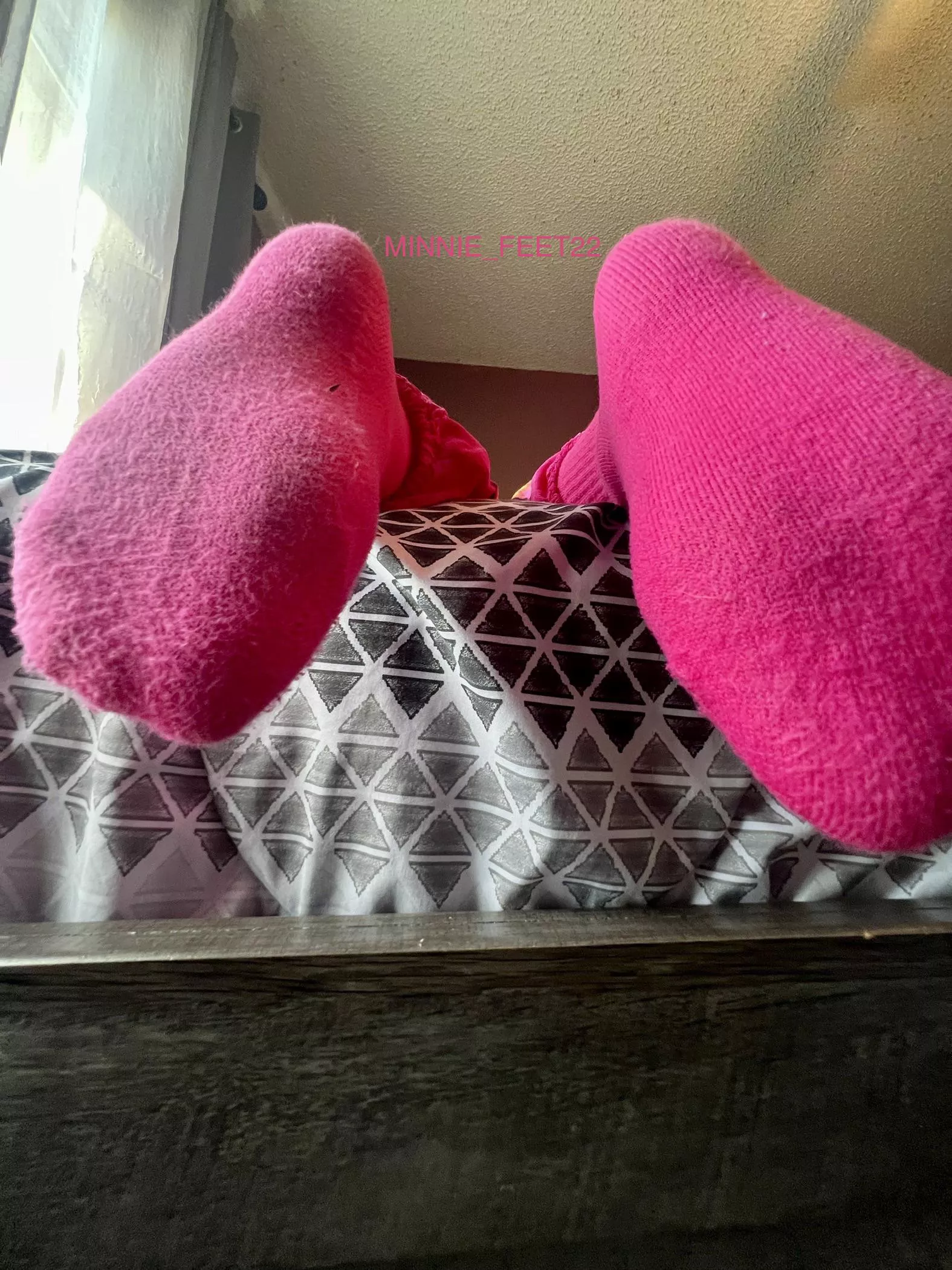 Hanging out here posted by Minnie_Feet22