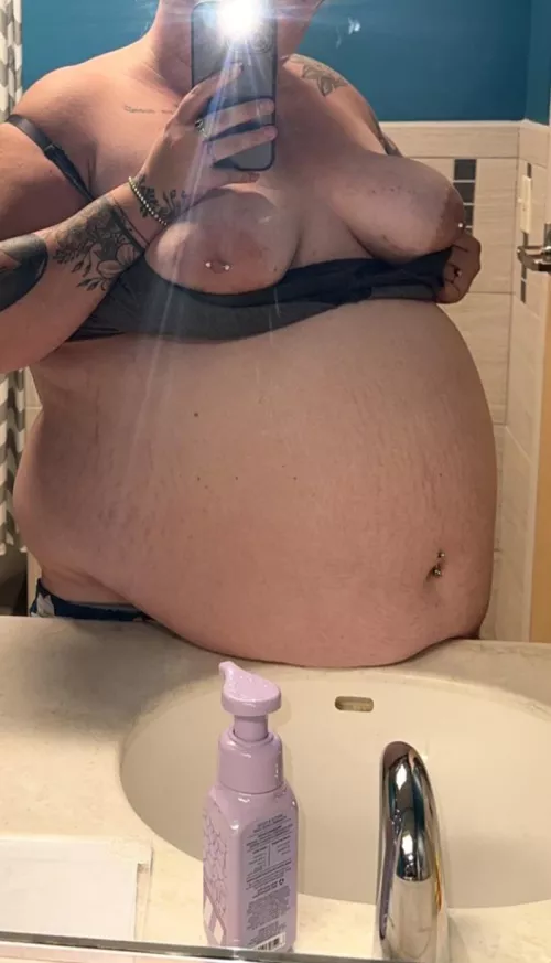 I am sooo bloated 🥵🥵🥵 by User145679870