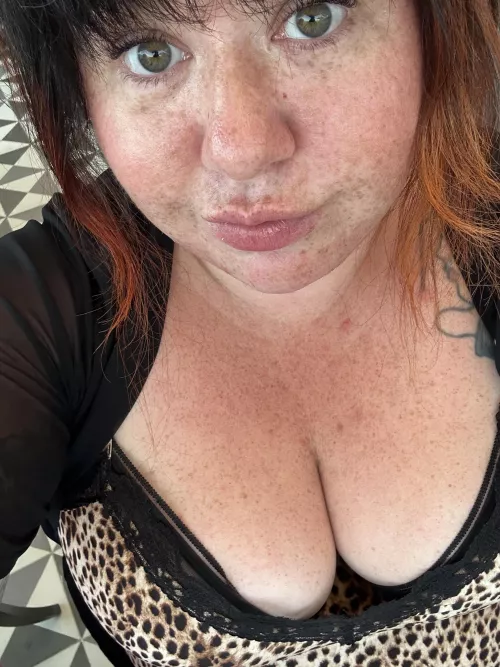 I don’t think I’m conventionally pretty. by weerubywanders