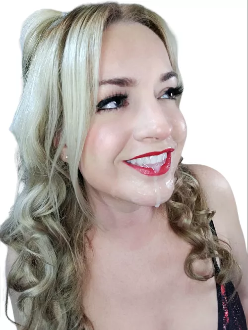 I want my mouth filled (fake cum) by lokristinexoxo