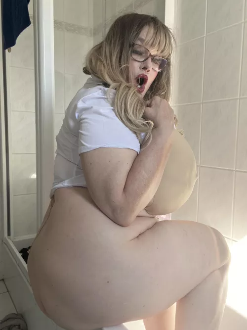 im 62 and we don't come much plump than this by _Spectra__