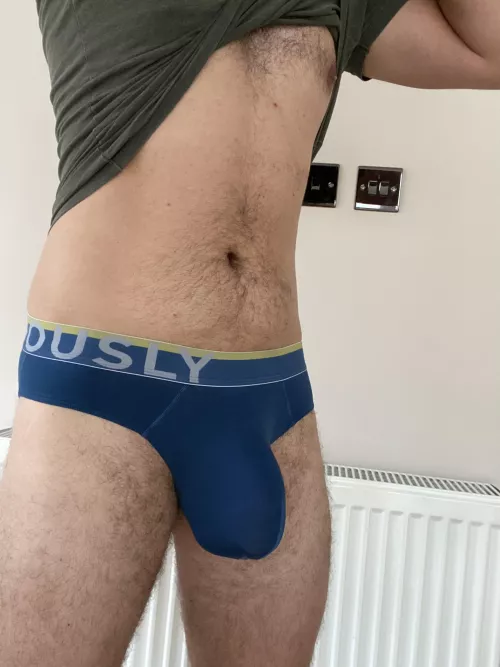 Let’s all bulge together by greengiantnsfw