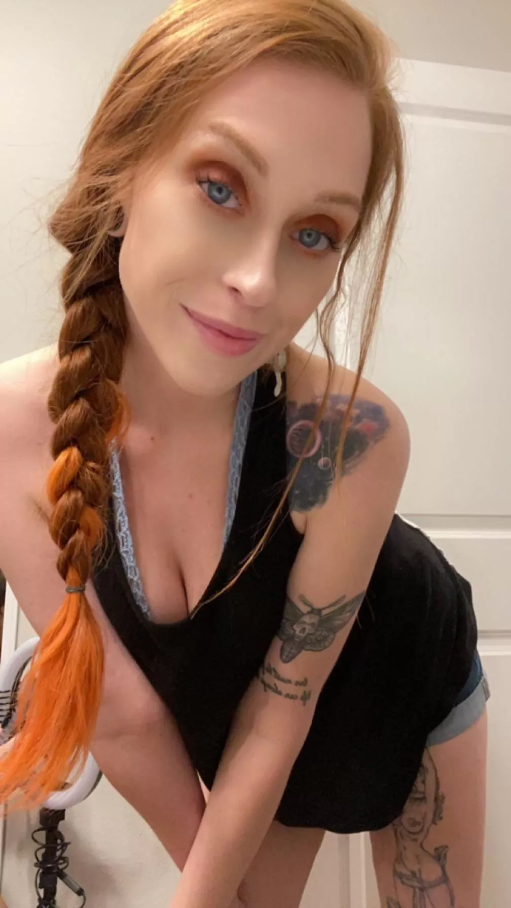 oh hi 😇 posted by istayyawayyyX