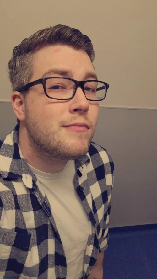 Rough night at work. Anyone up for a chat? by UndercoverClues94