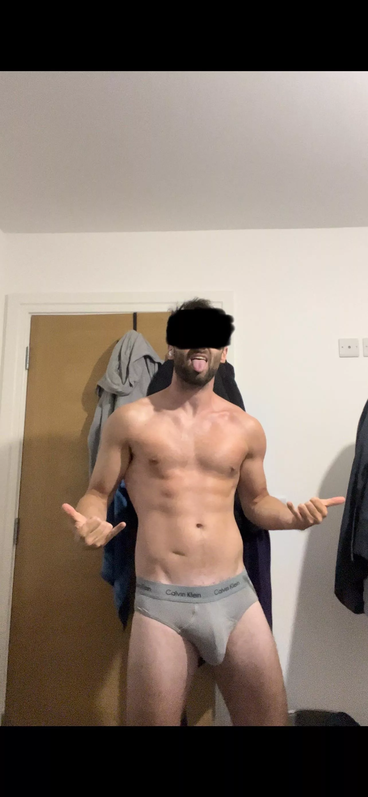 Softie bulge posted by IfImBad