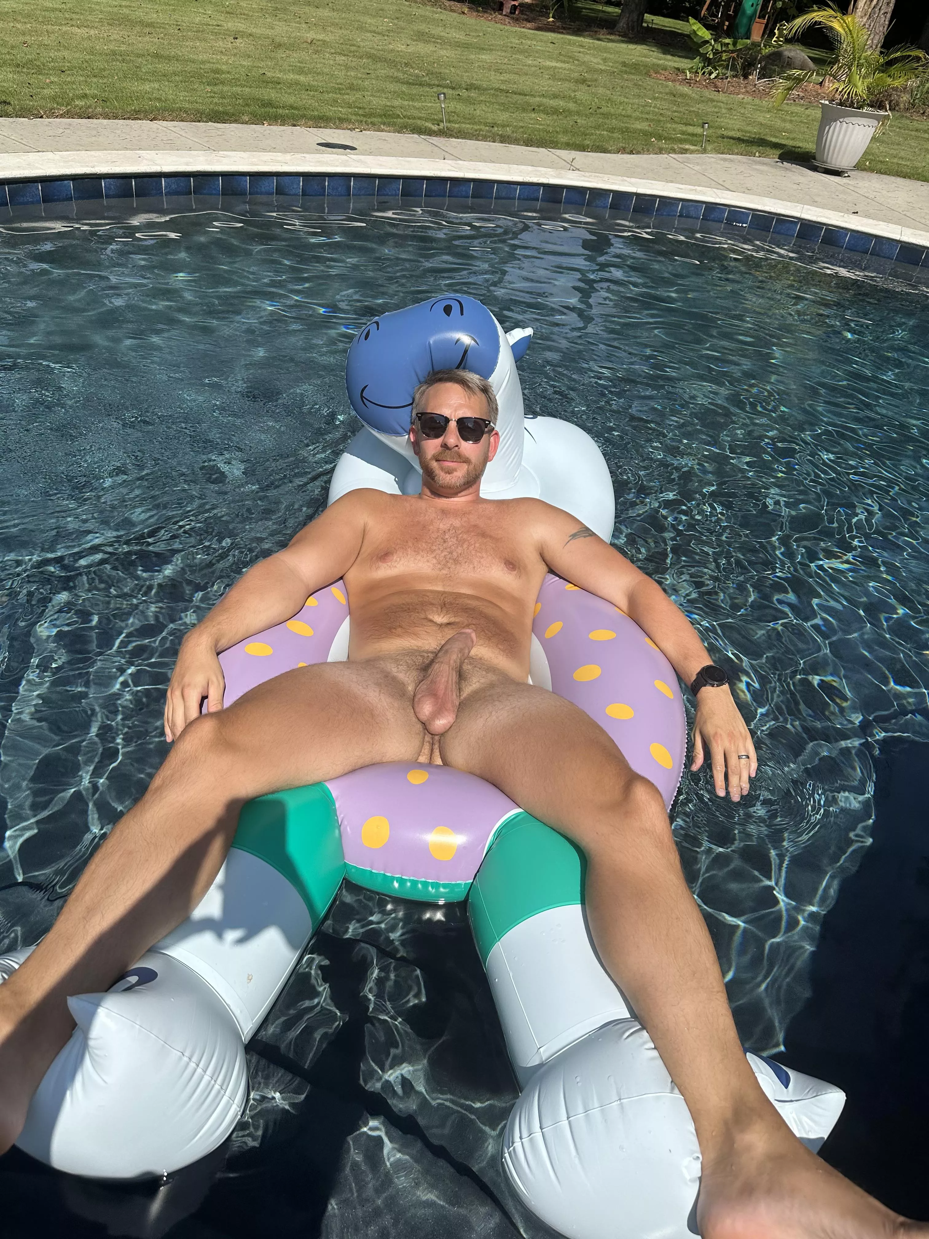 There’s plenty of room on this float for us both. [39] posted by Look-familiar