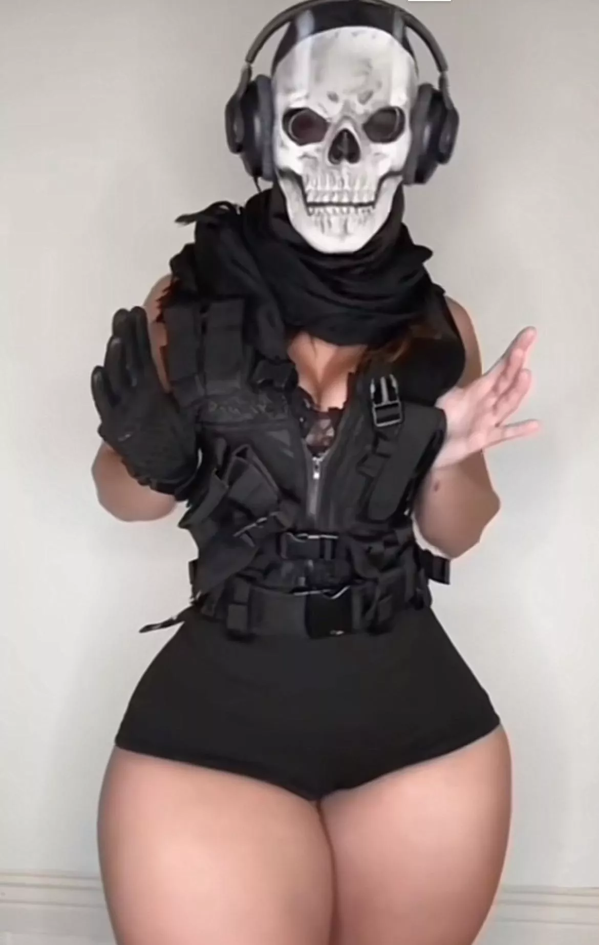 Who’s this? posted by Dangerous_Seaweed635