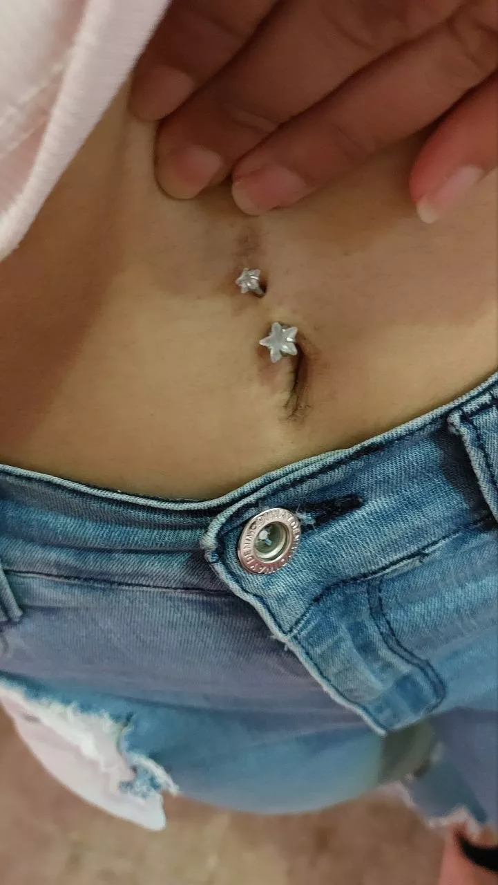 Would you fuck my navel? posted by tellme_baby