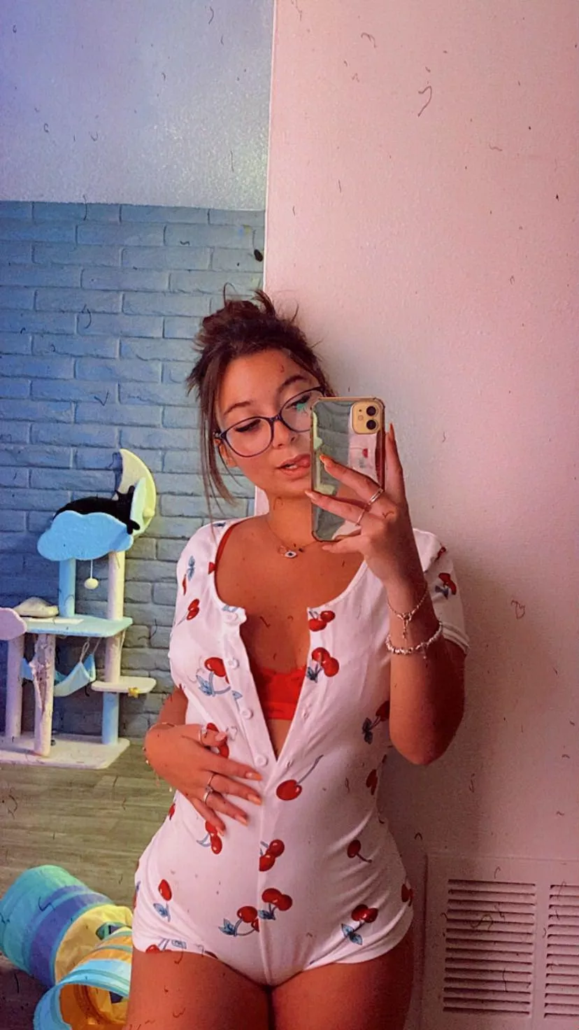 Bodysuit making me look good posted by whichsperm