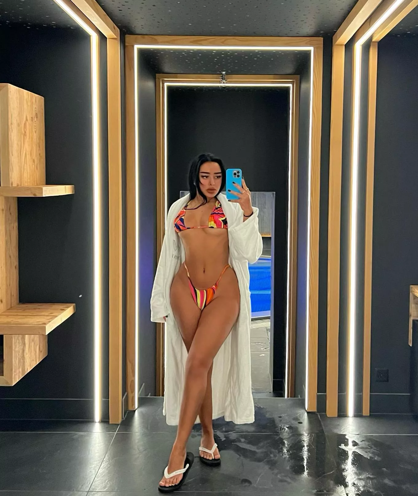 Can we be friends? With benefits of course :) posted by Dwarfishhopkins94