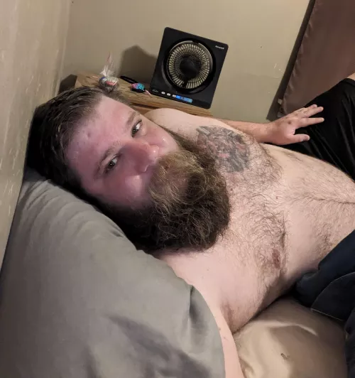 Cuddles? by smokeybear911