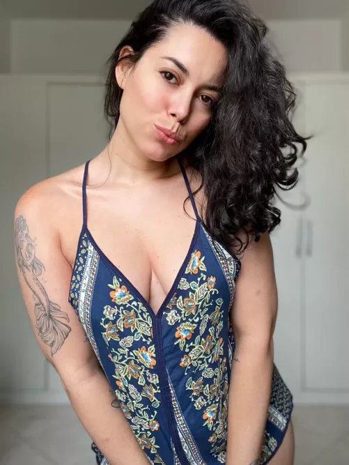 curls and boobies it’s the perfect match by lunasoares