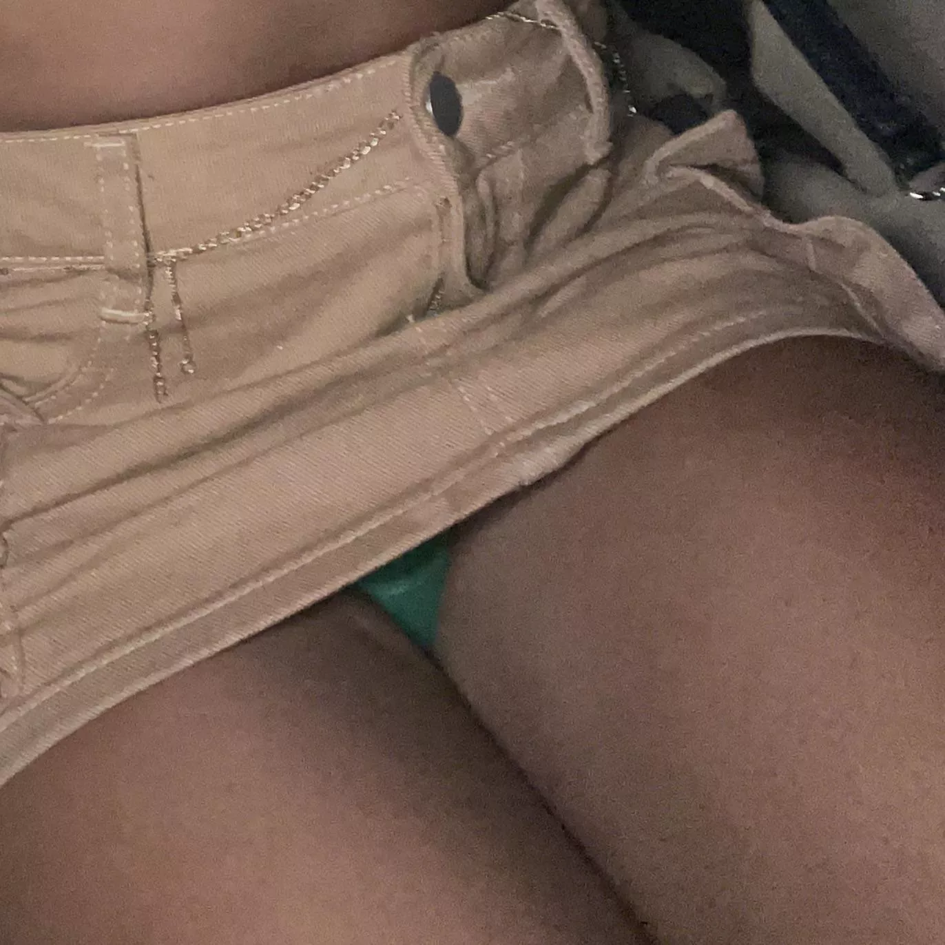 Green is my favorite color 😝 posted by PleasantGift777