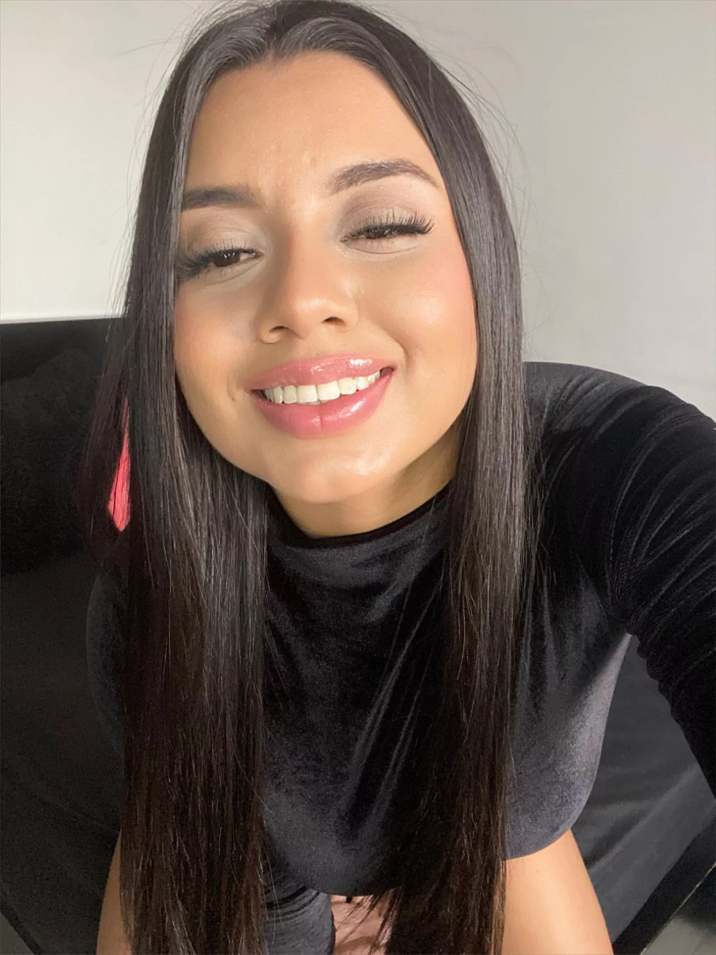 Happiest girl is here posted by HOC_EARNINGS