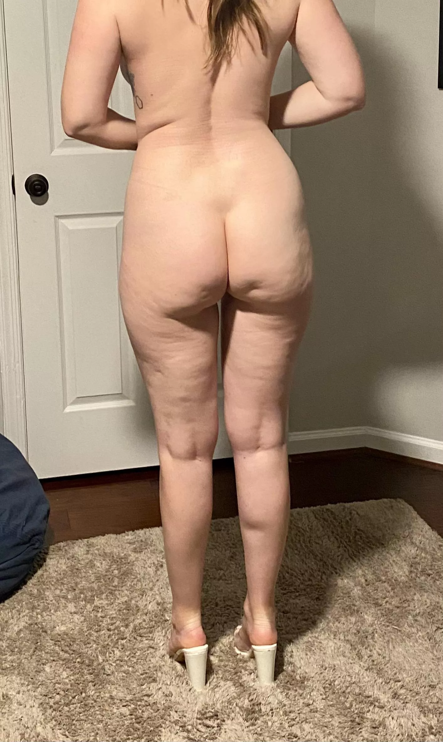 If my fat 22yr old ass was on the menu, would you go back for a second plate? posted by curvyblonde2001
