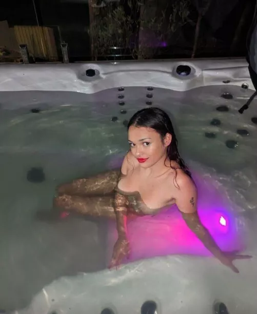 Im wet, what now? by sneakonshelly