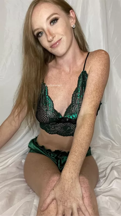 Is green my color by Nervous_Wrongdoer_82