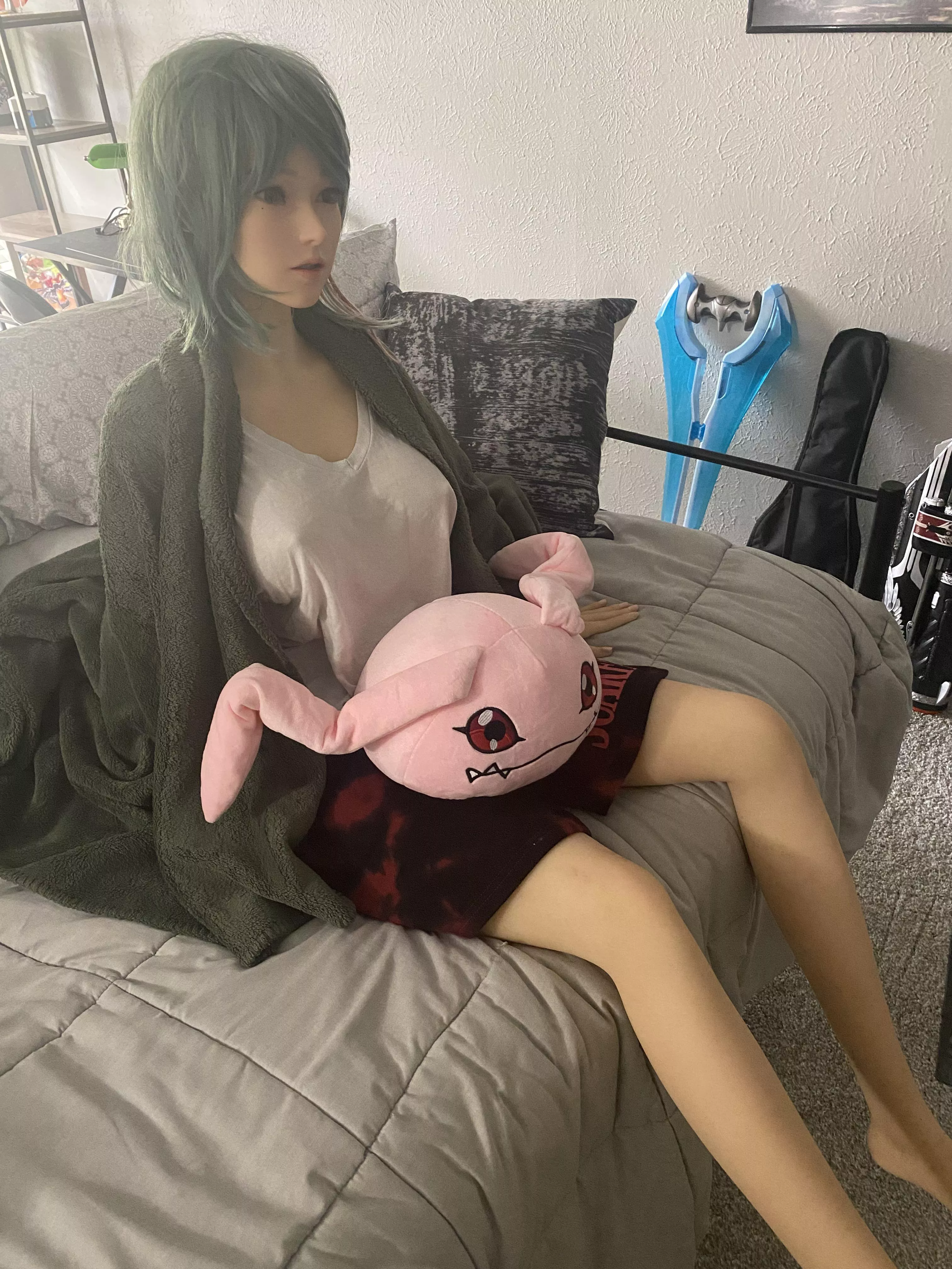 I’ve had her for 4 months now, I still can’t decide on a name! It’s been cozy, I just want to show her off. 😊 posted by BookkeeperWooden390