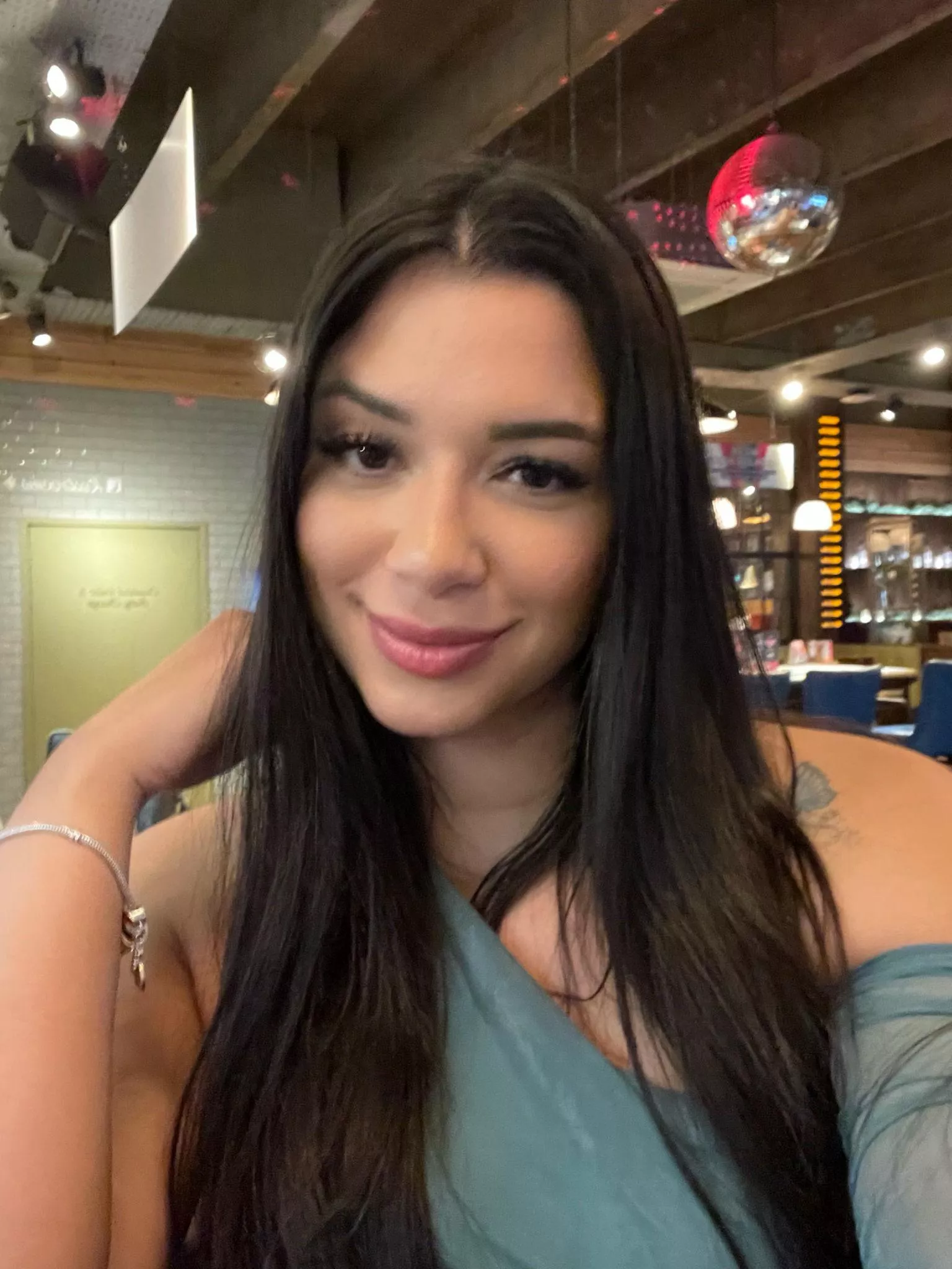 Latina beauty IUTR posted by Reyoodson