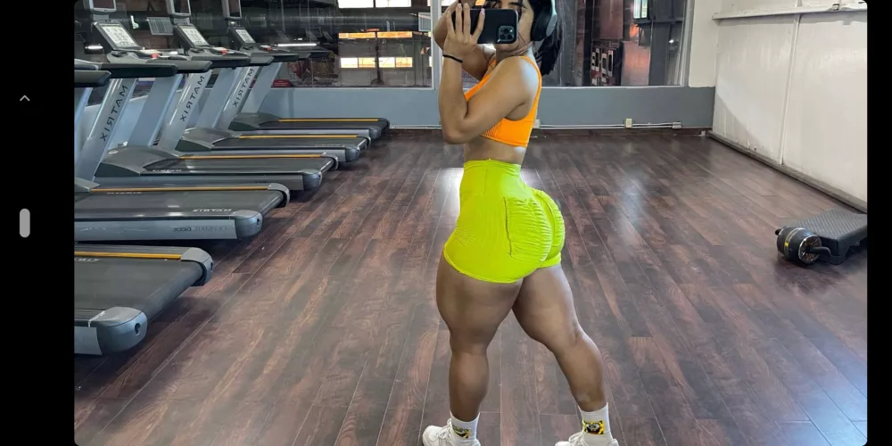 Linnnna._ by NewLineCinema