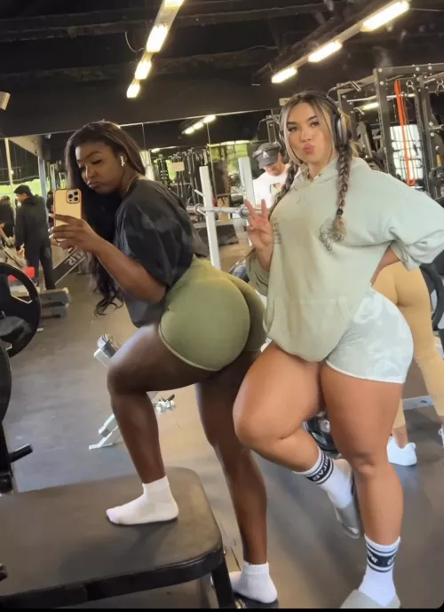 Monickqafit/Tamaraadawn by RedHopSnob