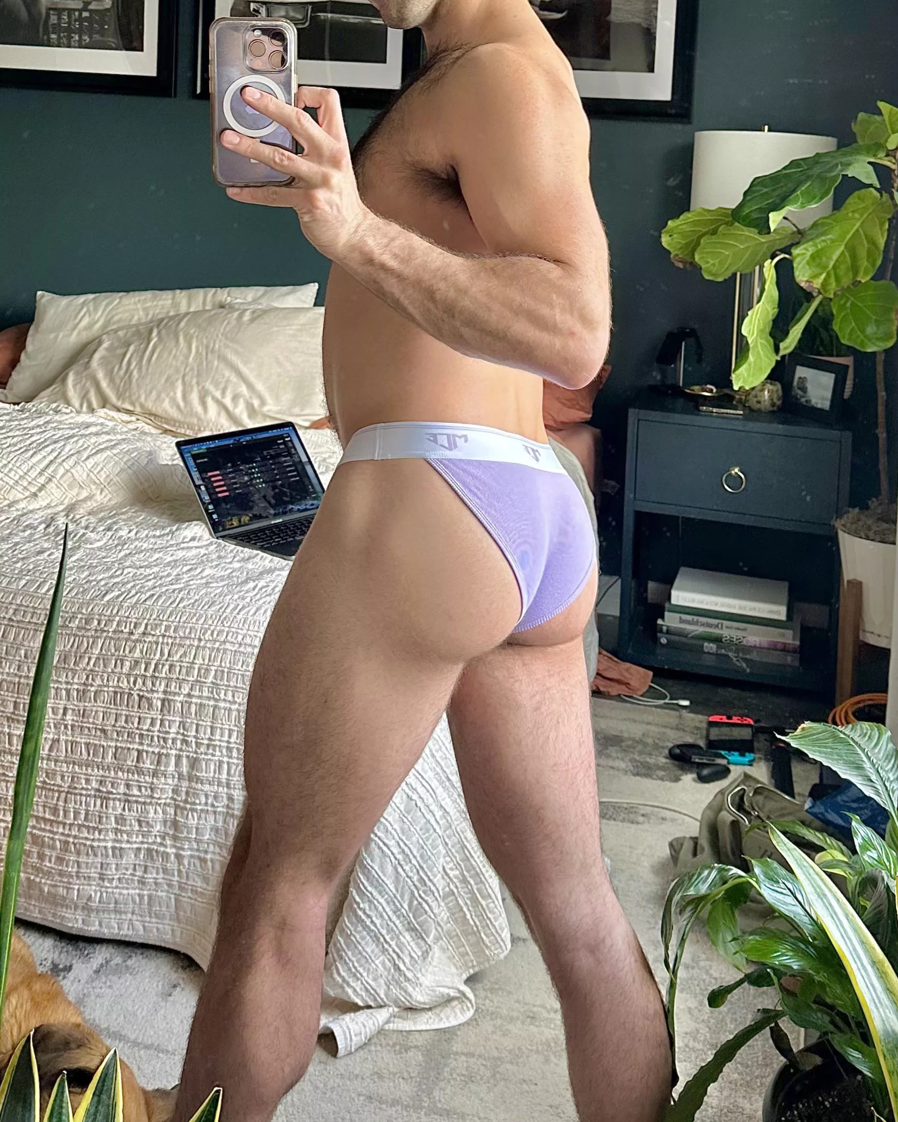 My ass cheeks are sore. Someone come rub them out? posted by Daddy_pleaser_