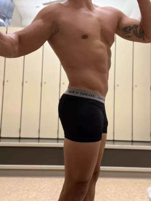 Sneaky gym time hump day pic! Wanna get sweaty with me? by Future_Poolboy