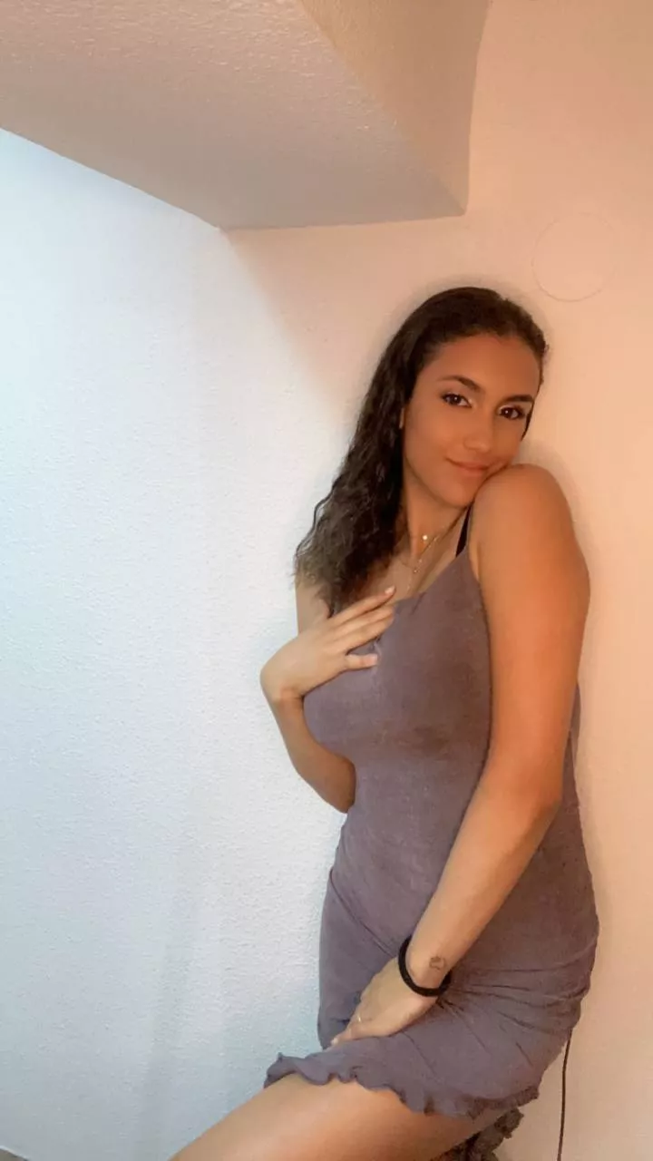 The Perfect Tight Dress to Show off Your Curves! posted by ZestyclosePie831