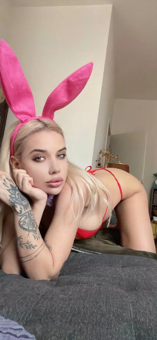 This tattood hot chick is craving for some dick by WoodsyLingual