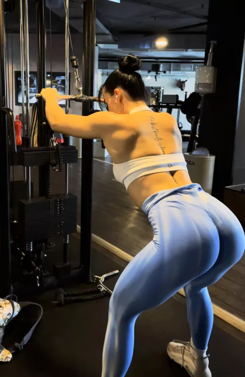 Tryna spot me?🍑 [F] by KristynaV9